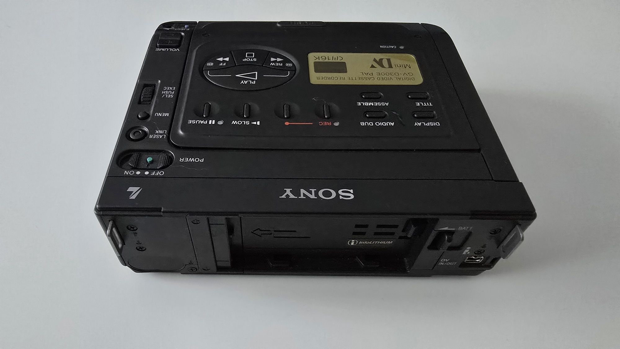 Sony mini DV GV-D300E Digital Video Cassette recorder