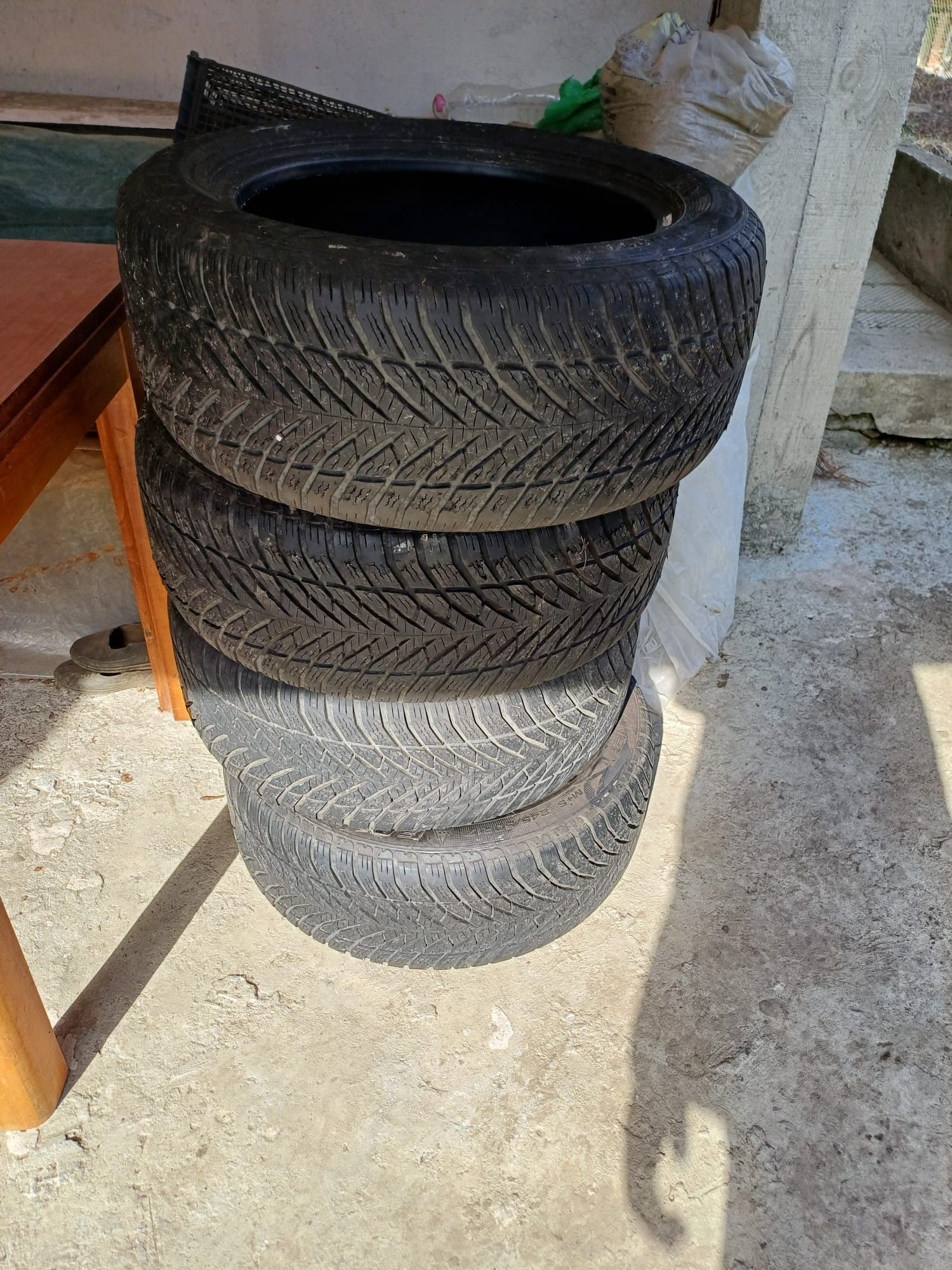 Зимни Гуми 17 цола рънфлат 245/50R17