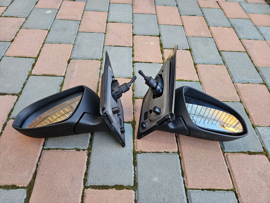 Oglinda stanga Toyota Aygo, Citroen C1, Peugeot 108 2014-2021