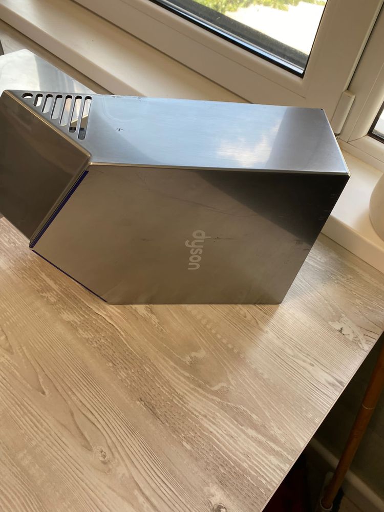 Uscator maini Dyson Airblade V