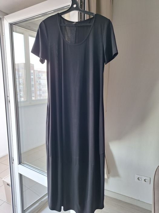 Продам новое трикотажные платье. Италия . Размер 46-48