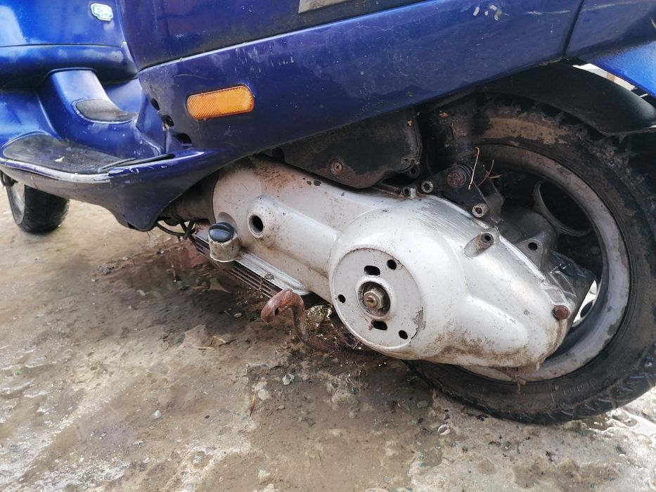 Piaggio Vespa ET4 125 întreg sau piese