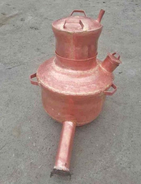 Vând un cazan de țuică din cupru alimentar capacitate de 100l cu fundu