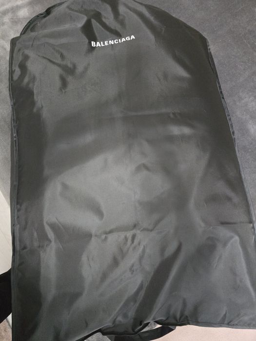 Geaca puffer Balenciaga