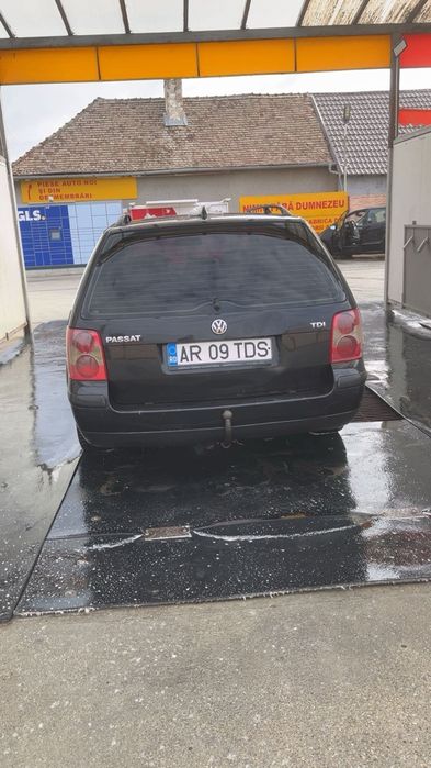 Vînd Passat B5 ,an 2003, 1.9 TDI
