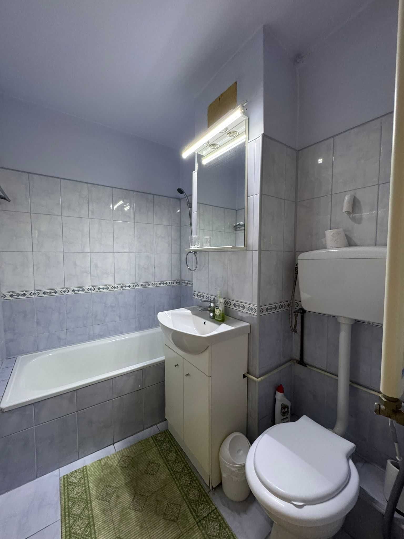Apartament 2 camere Torontalului/Orsova, etaj 3, izolat, decomandat