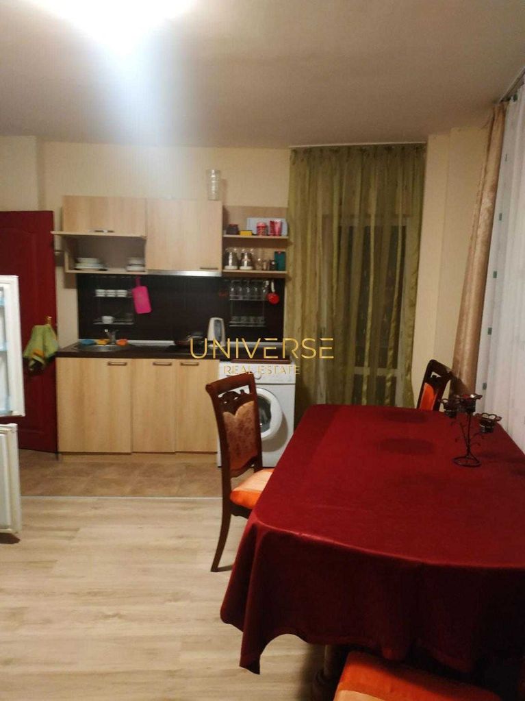 Продава се Двустаен апартамент в Свети Влас - 67000 кв.м за 1 €/кв.м - Снимка #2