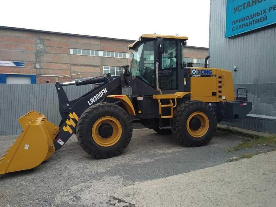 Аренда погрузчика 3х тонник