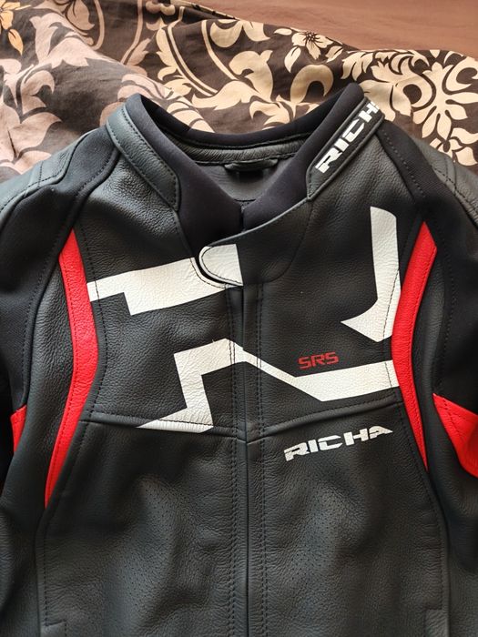 Кожено яке за мотор с гърбица Richa Stradale
