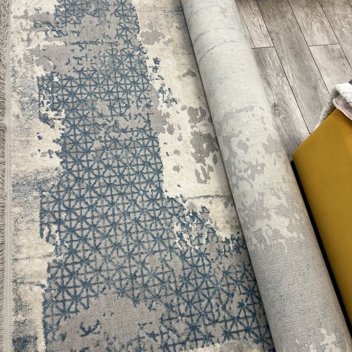 Продам ковер большой