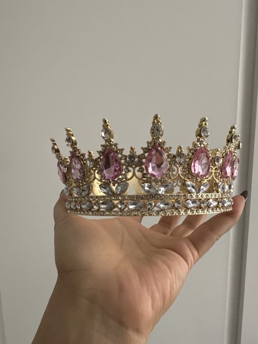 Продам корону на торт