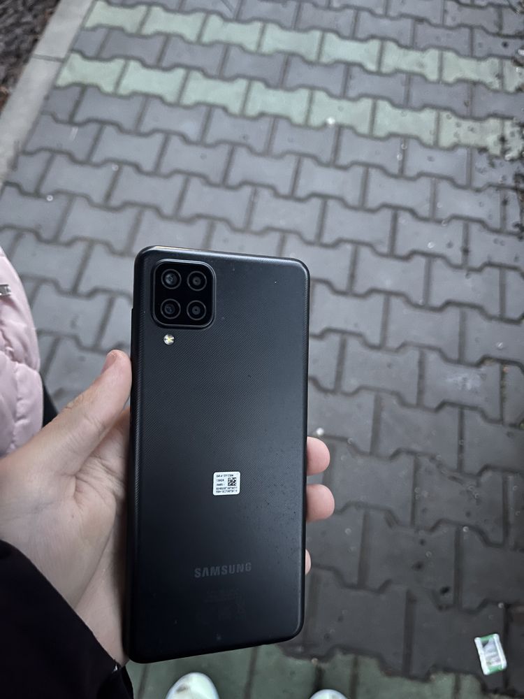 Samsung A12 черен 128gb / 4ram