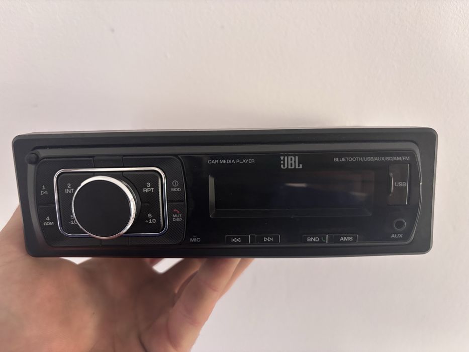 jbl celebrity 150 radio cu bt aux si usb