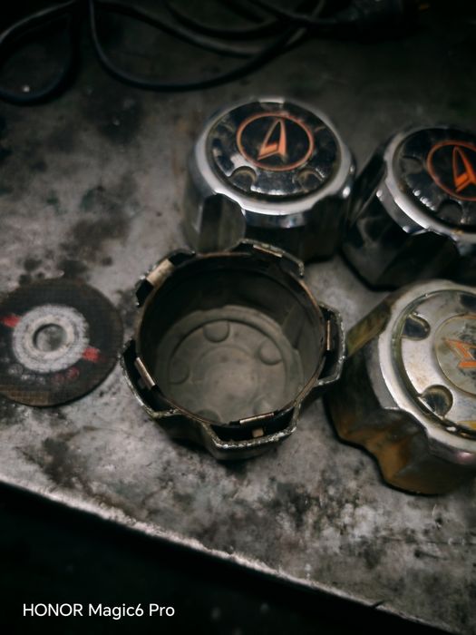 Капачки за daihatsu feroza