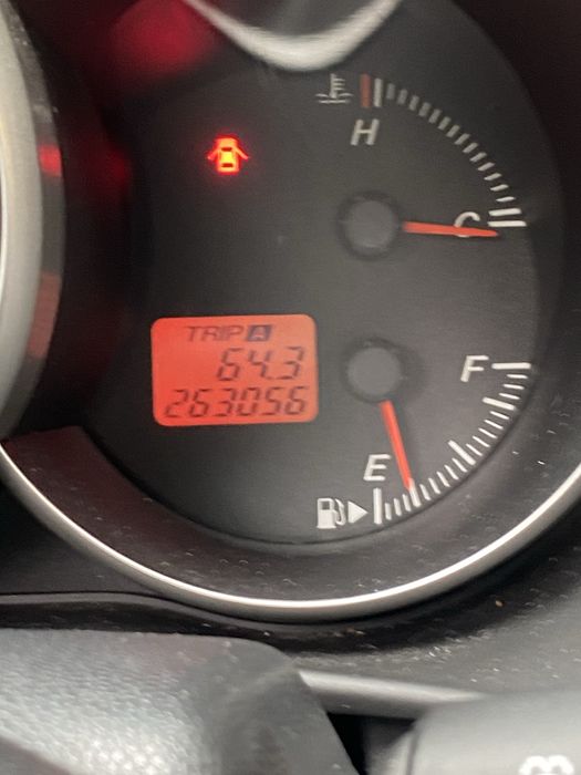 Vand Mazda 3 ,an 2005 , motor 1,6 benzina