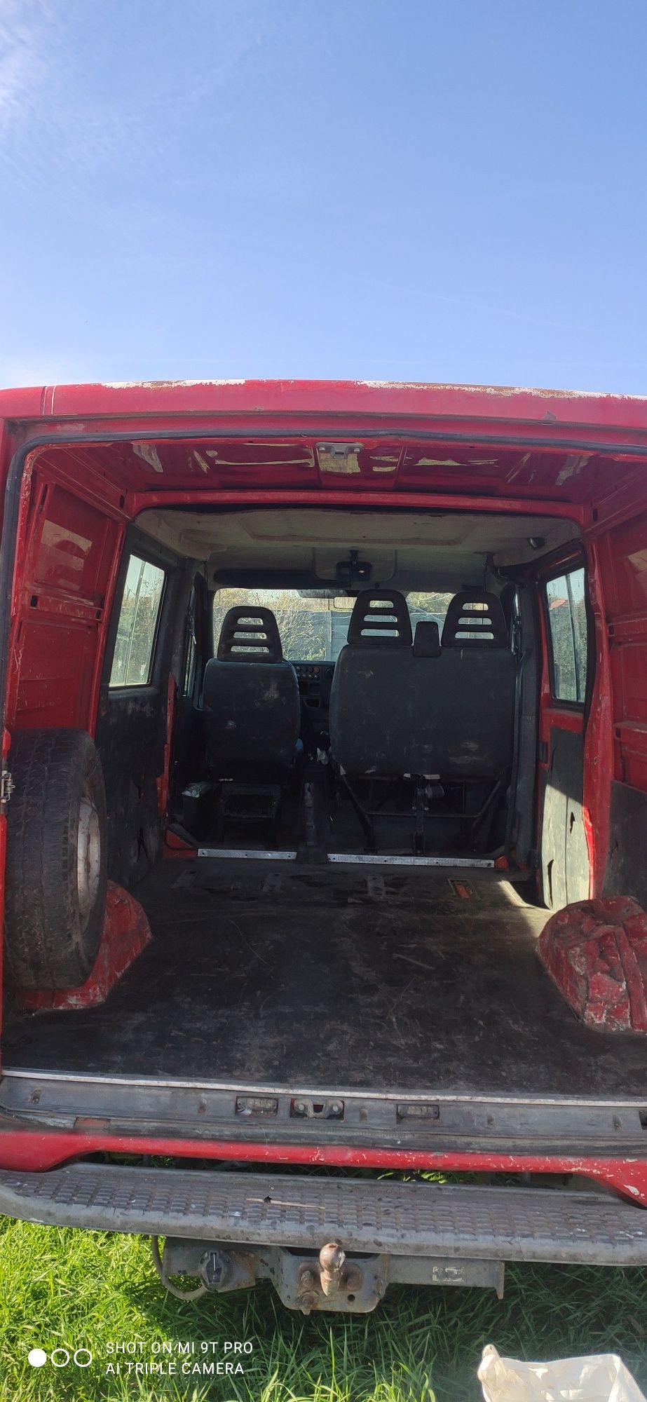Vând sau dezmembrez microbuz IVECO Daily II, 2,8 TDI, an ii2002
