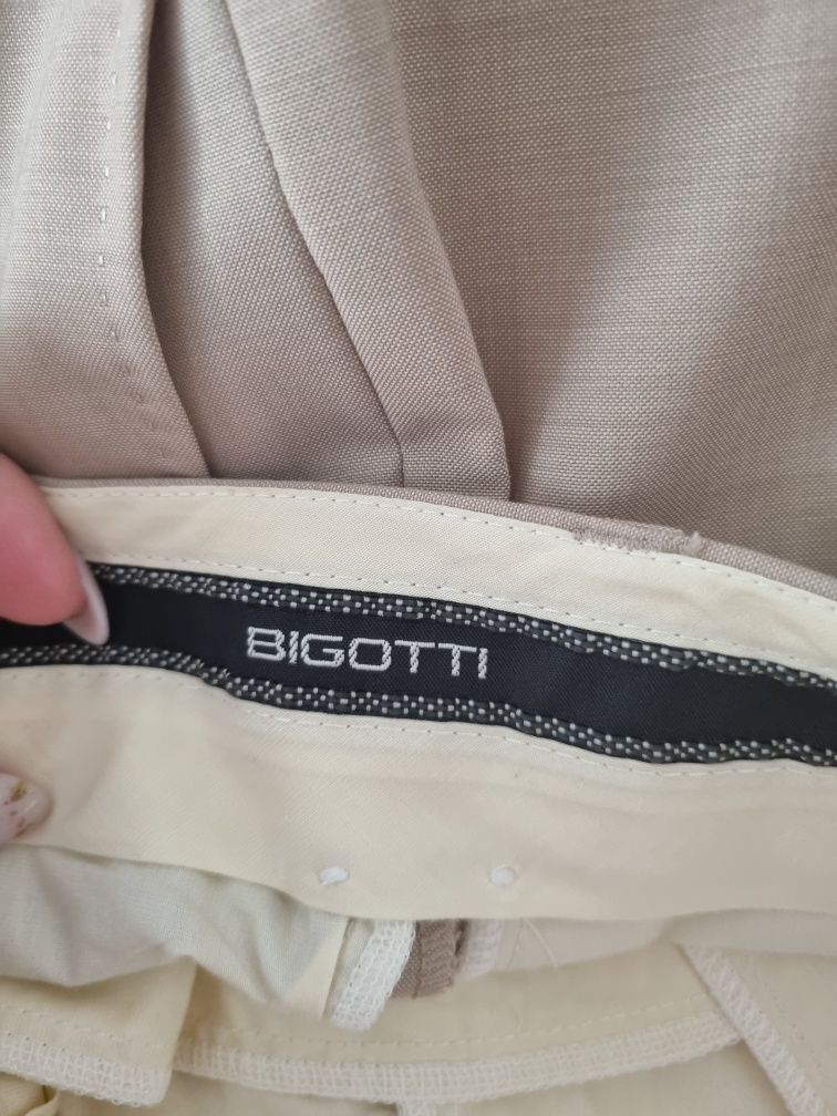 Costum Bigotti la 3 nasturi - mar 52