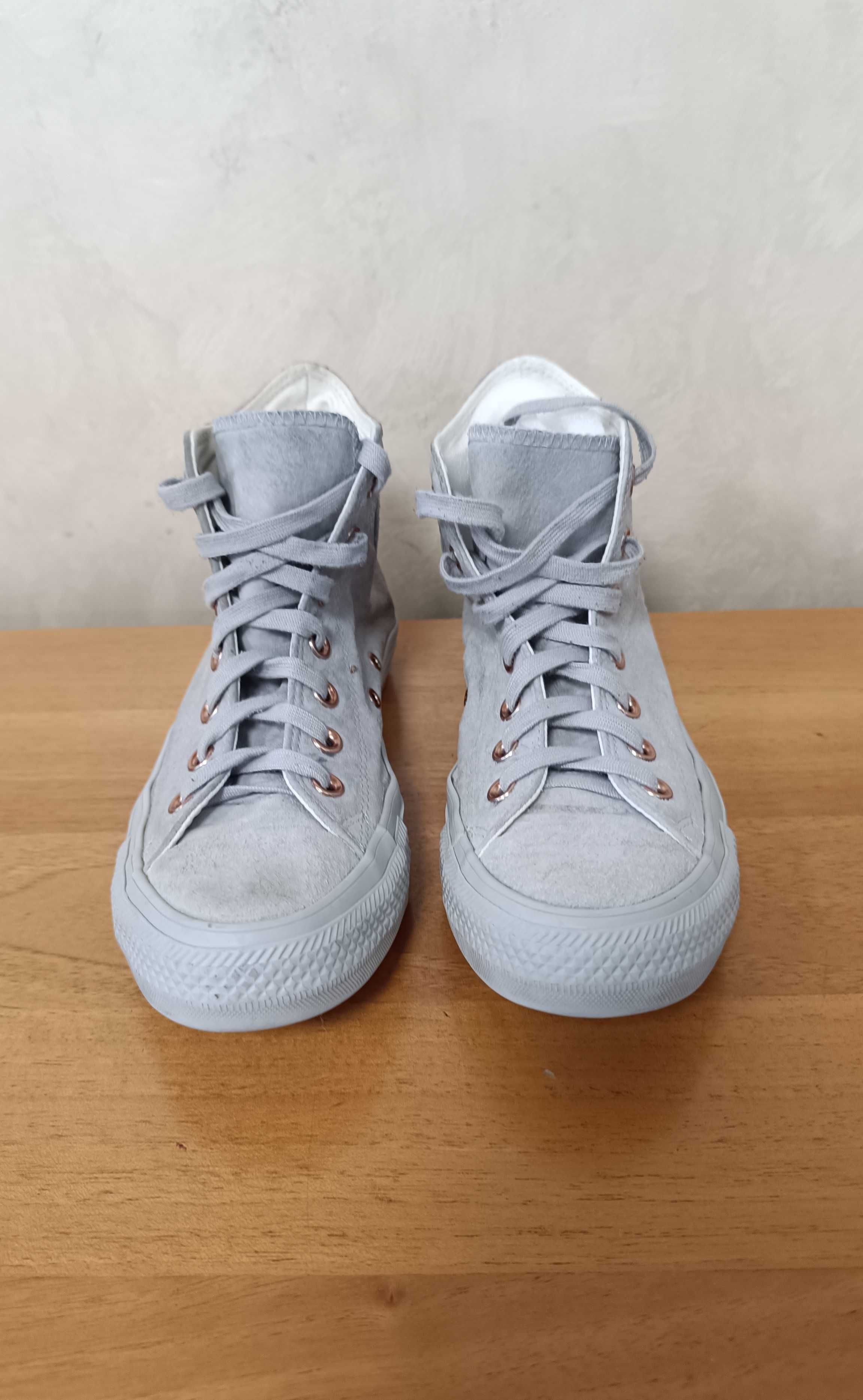 Converse-Много Запазени