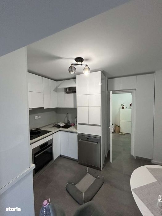 de vanzare apartament 3 camere  in zona petru poni iasi NEGOCIABIL