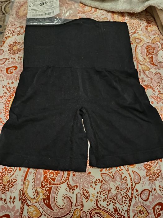 Pantaloni ( colanti ) scurti ,modelatori. L-XL