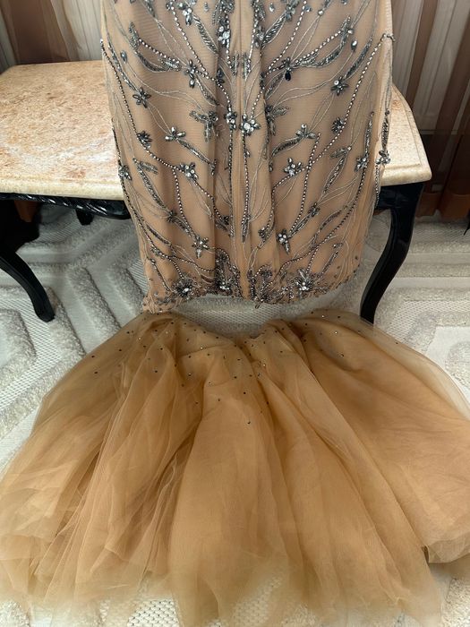 Официална дизайнерска рокля