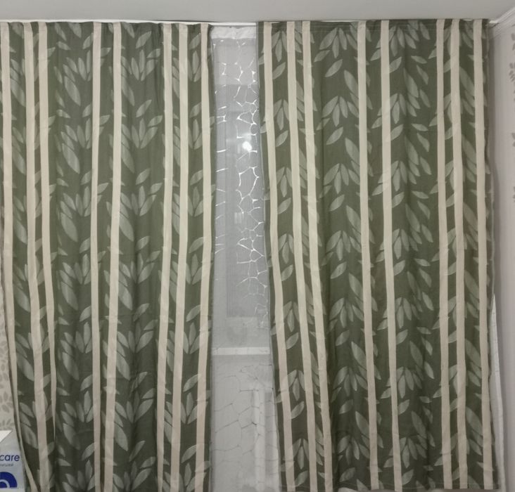 Продам шторы в отличном состоянии