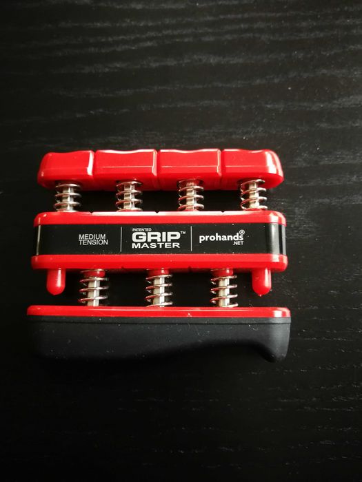 Уред за предмишници и пръсти: ортопедика, спорт, рехабилитация