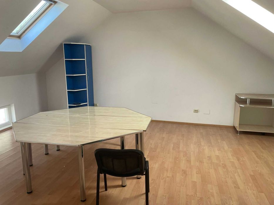 De închiriat spațiu comercial Parter + Mansardă Str. Bazelor, Suceava