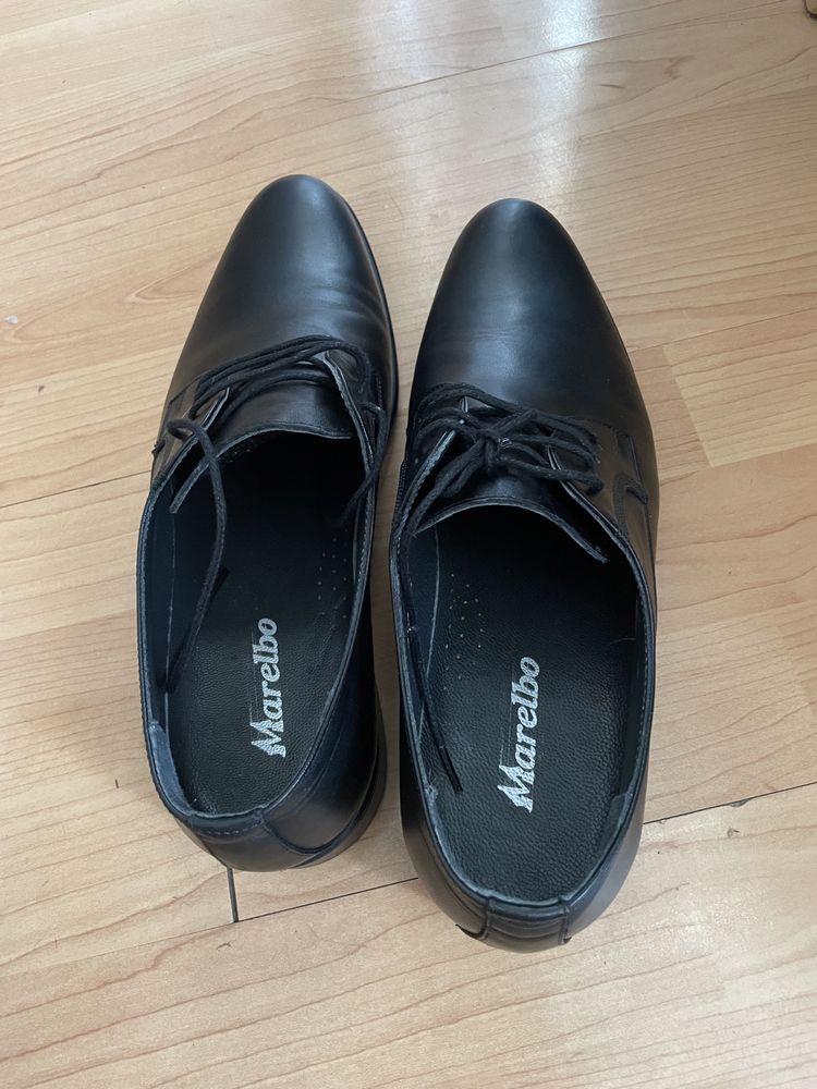Pantofi eleganți negri noi mărimea 42