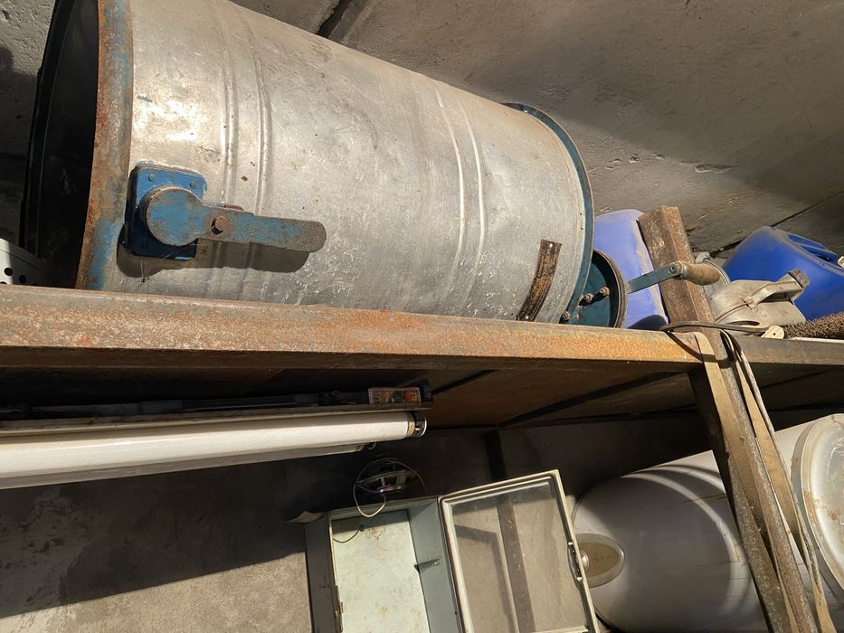 Медогонка механическая 4 рамочная