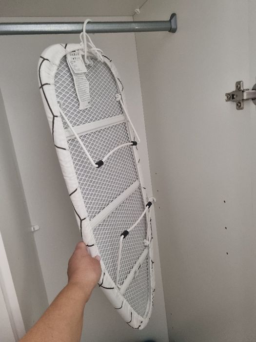 Masa de calcat joasa