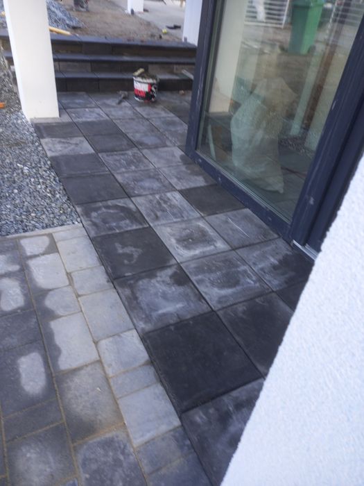 Executam lucrări de montaj pavaj