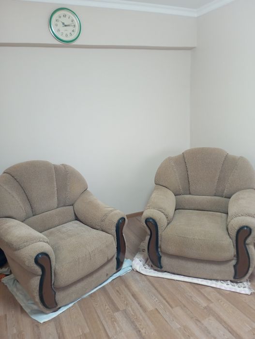 Продам 2 кресла,б/у,в хорошем состоянии.