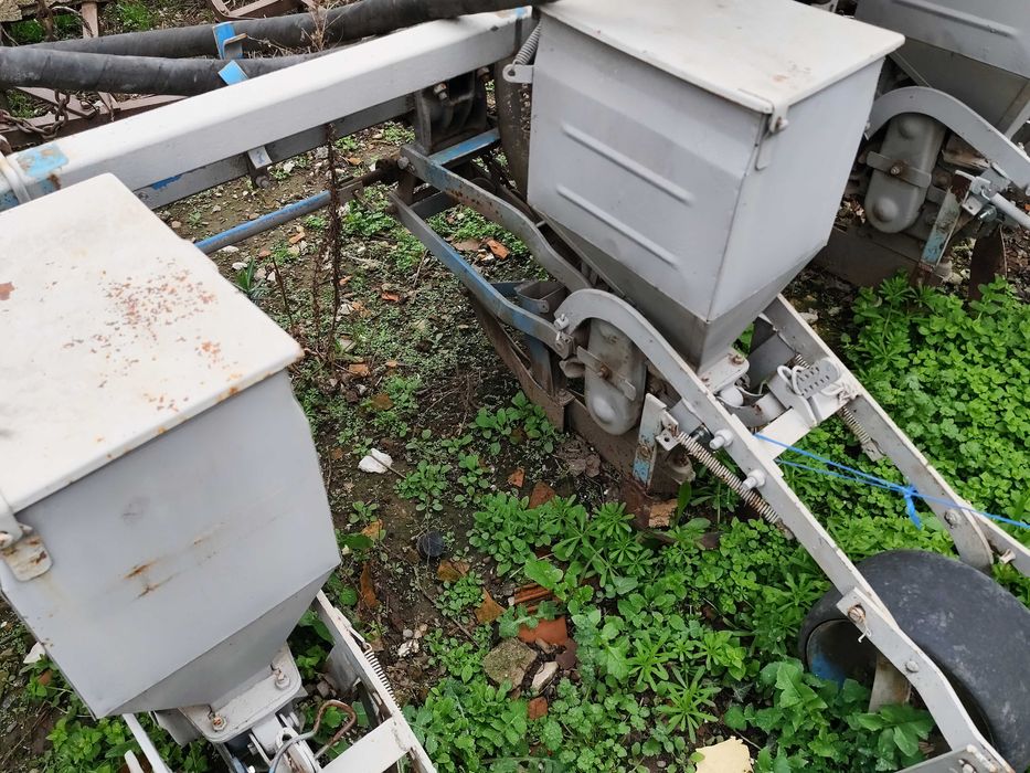 Сеялка за пролетници и торачка