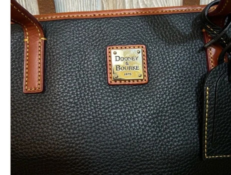 Tom Tailor , Dooney & Bourke , Gianni Chiarini