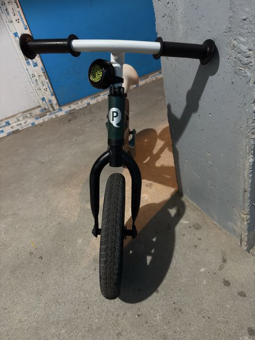 Bicicleta fara pedale + cască și sonerie