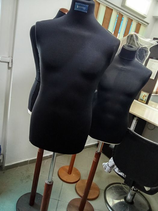 Vând manechin bărbat profesional