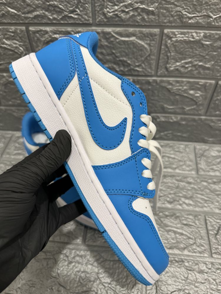 Nike dunk Low UNC 41 40