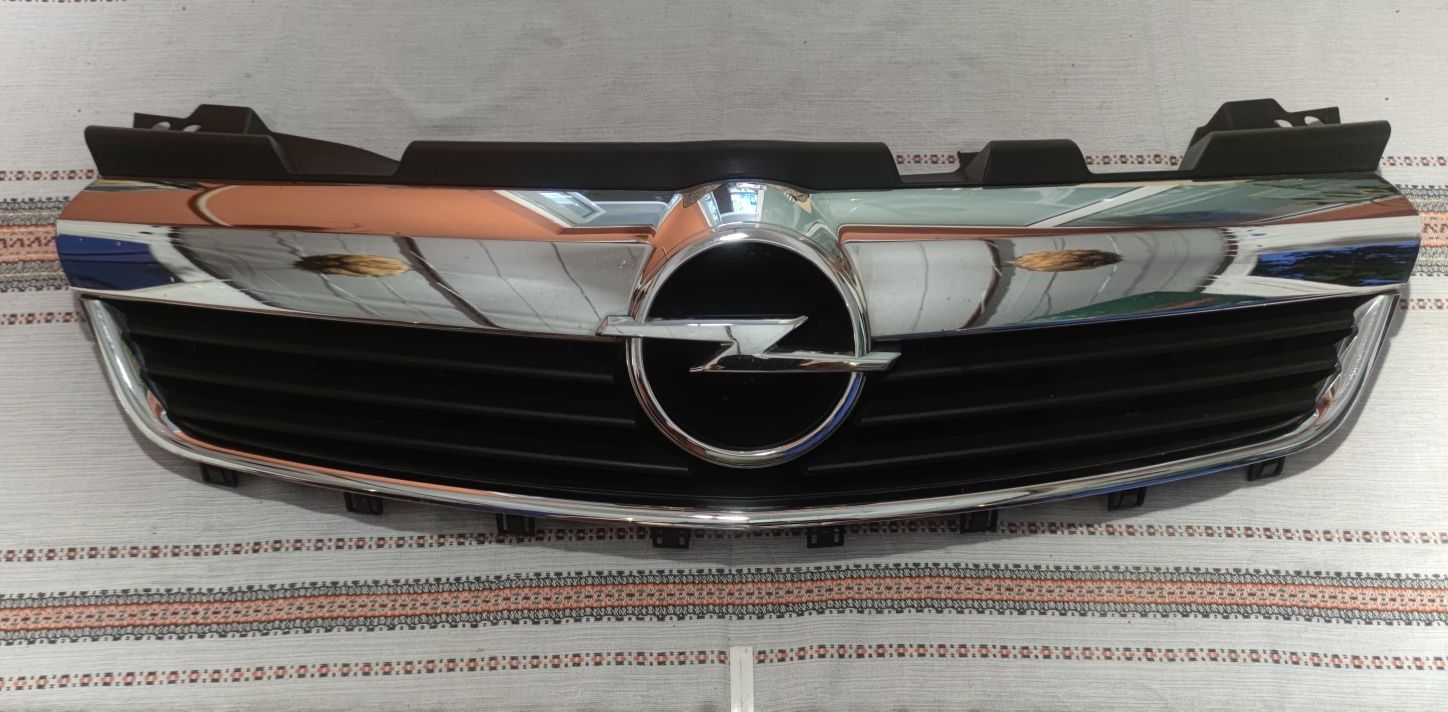 Решетка за Opel Zafira B