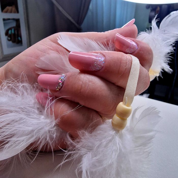 Unghii cu gel voluntari