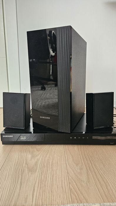 Sistem Home Cinema 2.1 cu Blu-ray Samsung HT-F4200