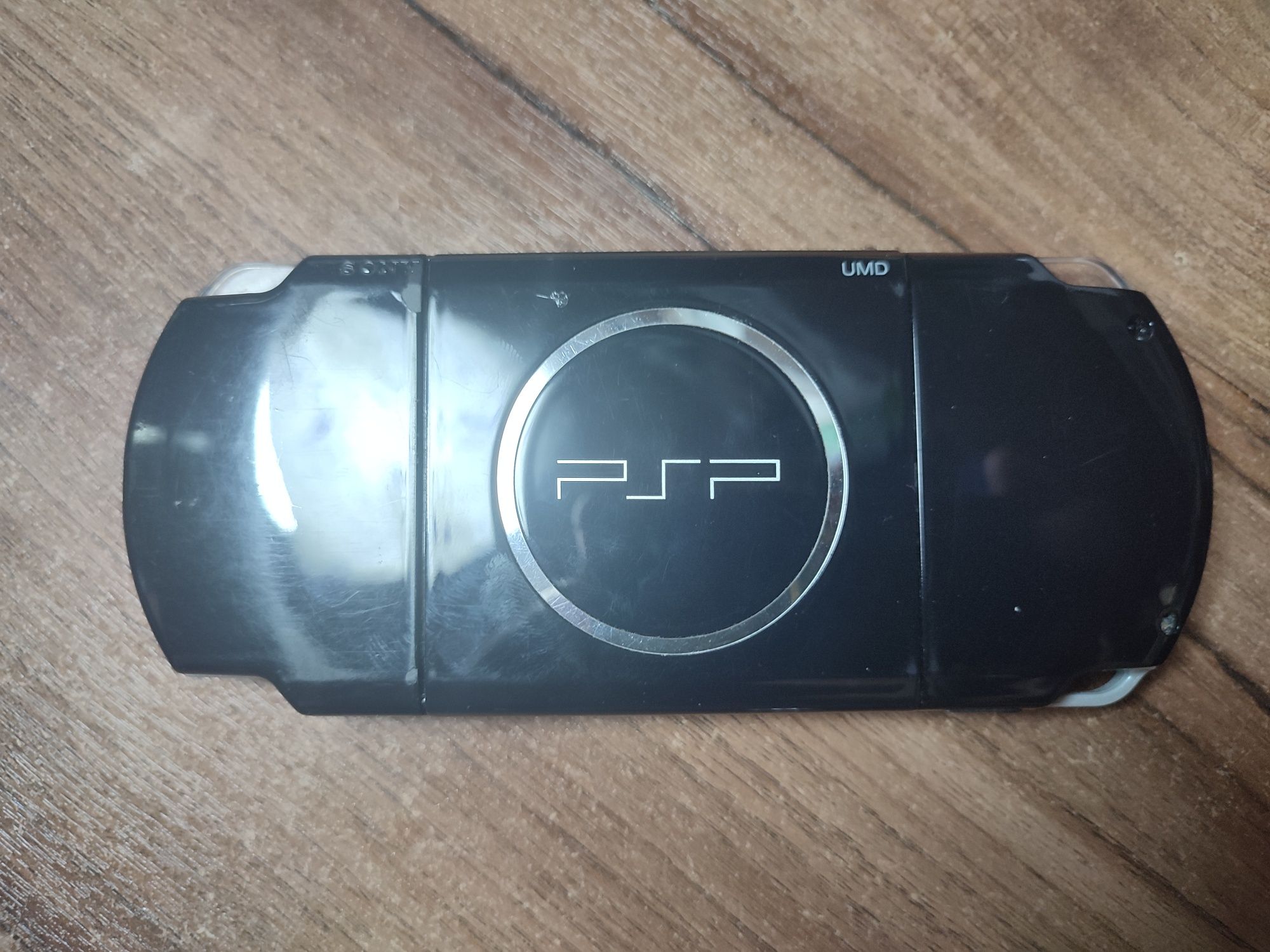 Продам прошитую Psp 3008, возможен торг