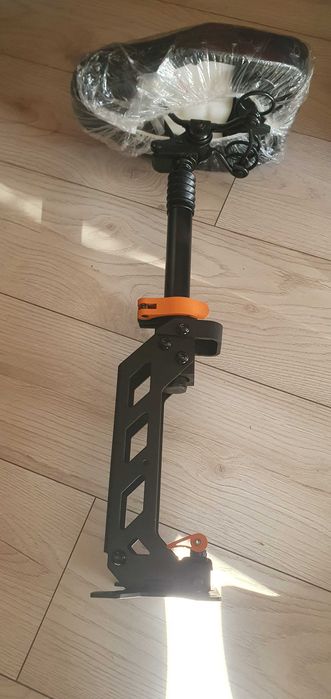 Седалка за тротинетка