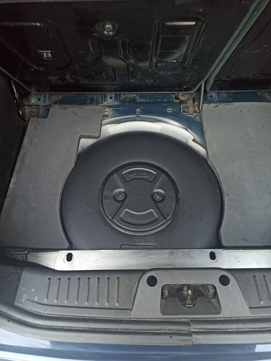 Ford Fiesta 1.4 бензин/ газ  2010г.