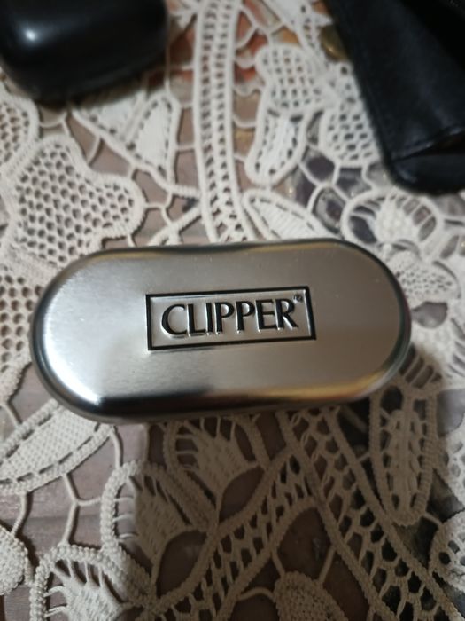 Vând Brichetă Cliper