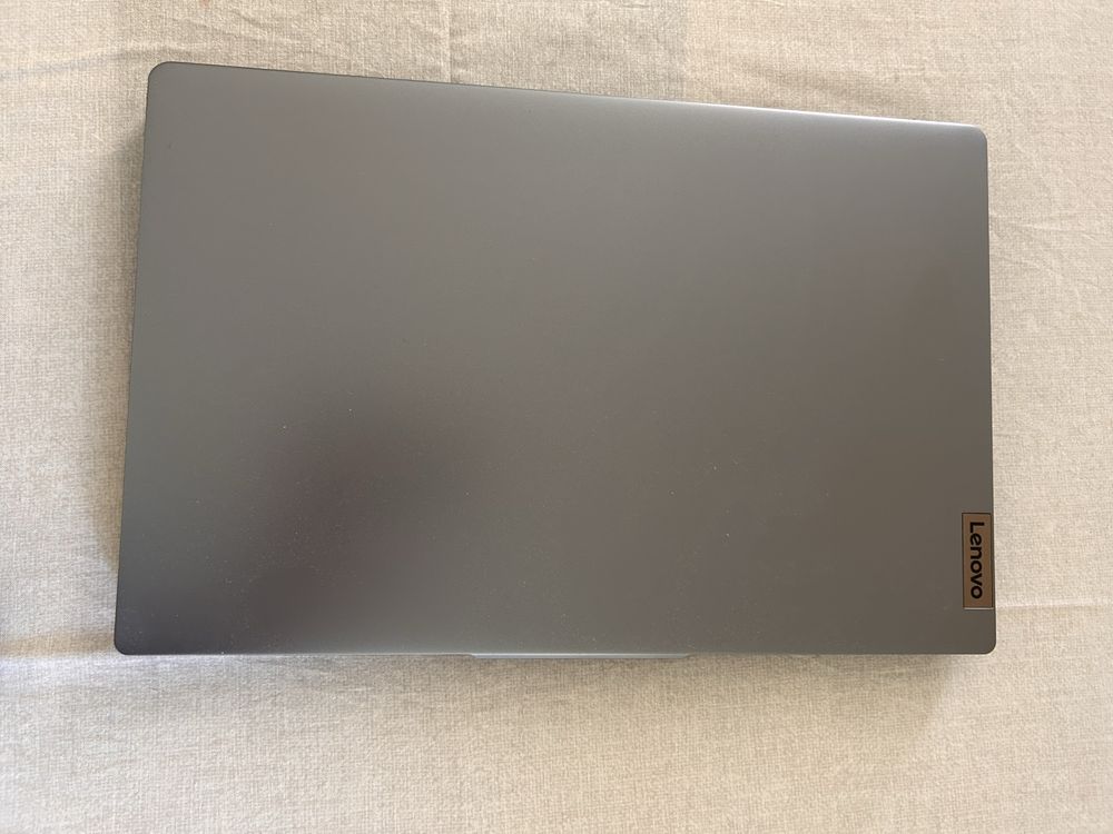 Чисто нов лаптоп Лаптоп LENOVO IdeaPad Slim 3 15IAH8 83ER007RBM 15.6 "