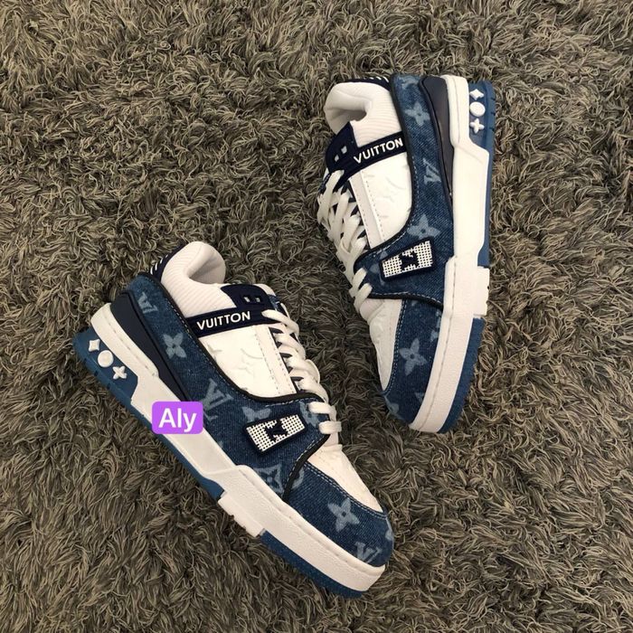 Adidasi Louis Vuitton