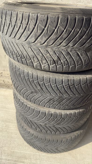 Автошины austone 235/55/17  4 шт