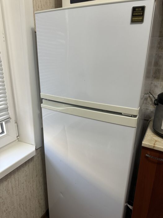 Холодильник SAMSUNG
