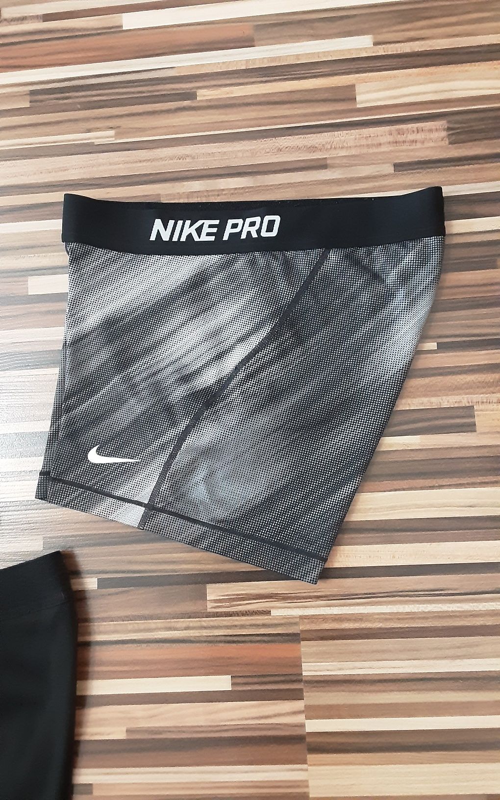 (XS) NIKE,NIKE PRO оригинални клинове,къс панталон,бюстие,тениска